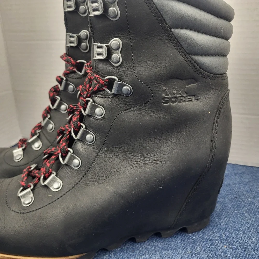 Sorel Boots Womens 8.5 Conquest Hidden Wedge Black Lace Up Hiker Alpine Lug Shoe